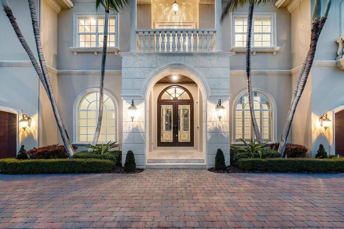 Photo of 953 Banyan Drive