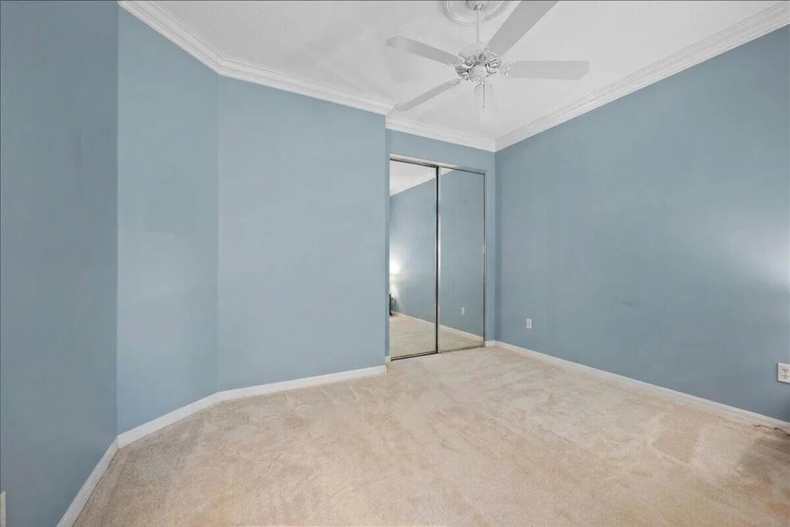 Photo of 1728 W Community Drive