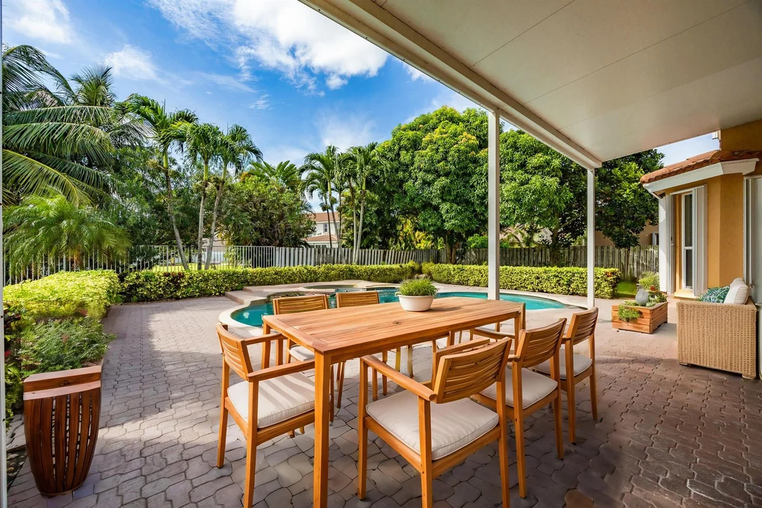 Photo of 6145 Indian Forest Circle