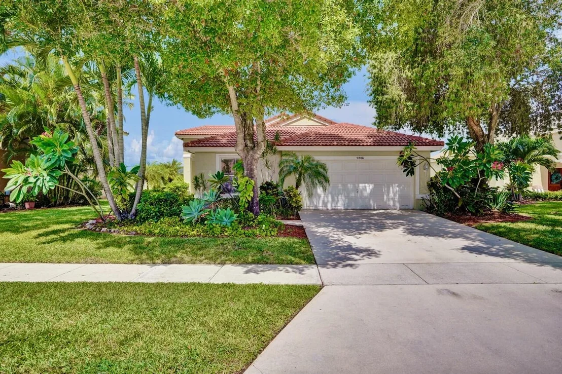 Photo of 5886 Las Colinas Circle