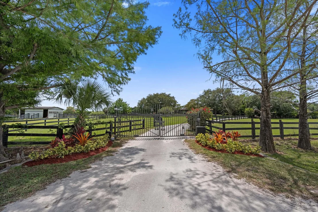 Photo of 16820 Deer Path Lane