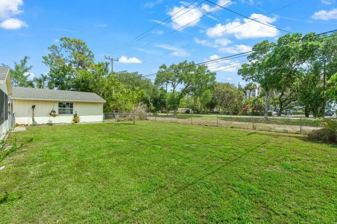 Photo of 3556 Pinehurst Drive