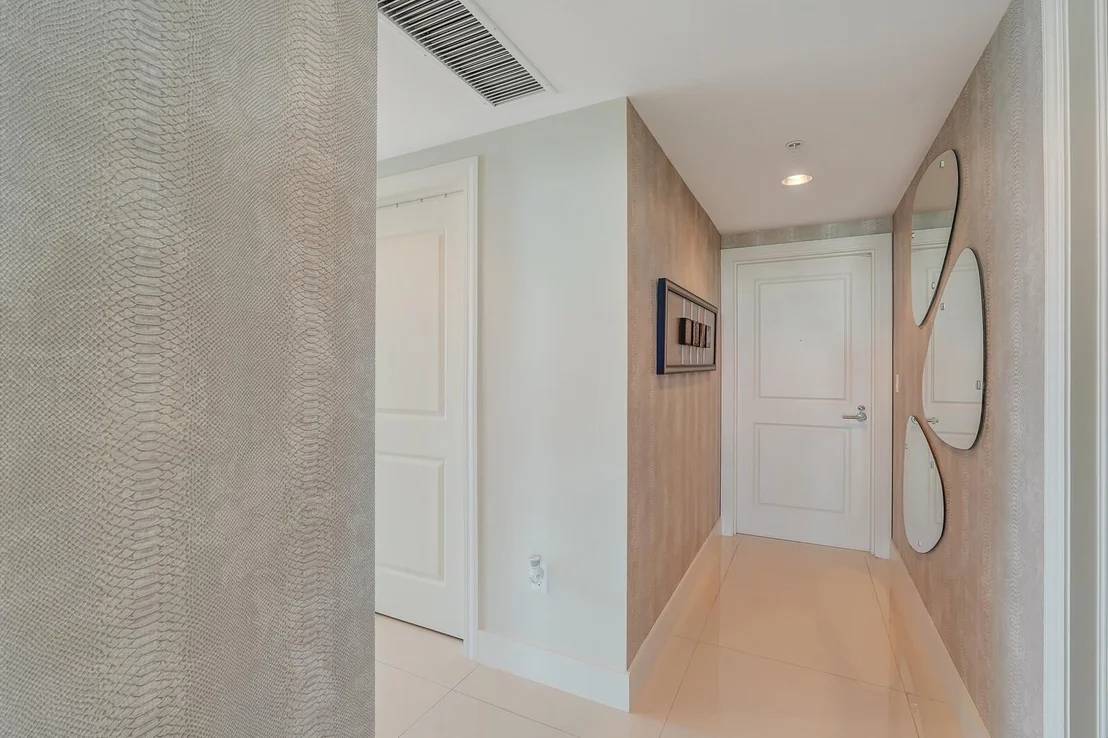 Photo of Unit 607 at 1 N Ocean Boulevard