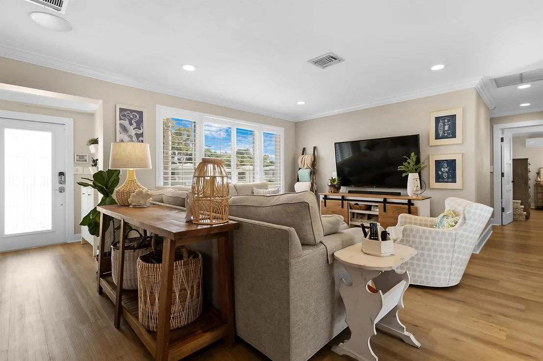 Photo of 811 SE 4th Avenue