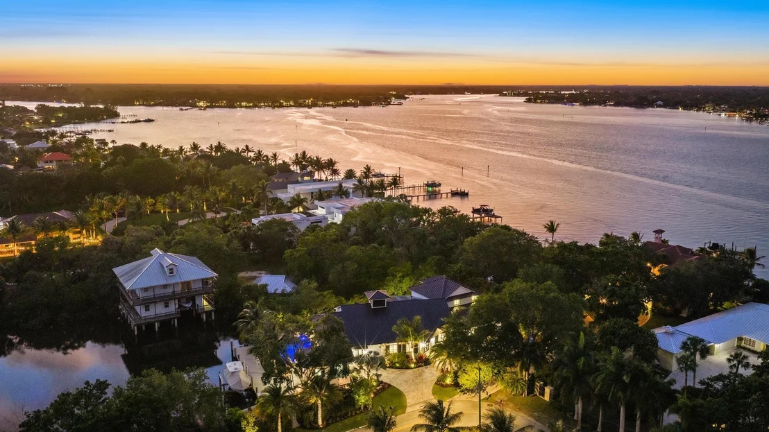 Photo of 942 Pompano Drive