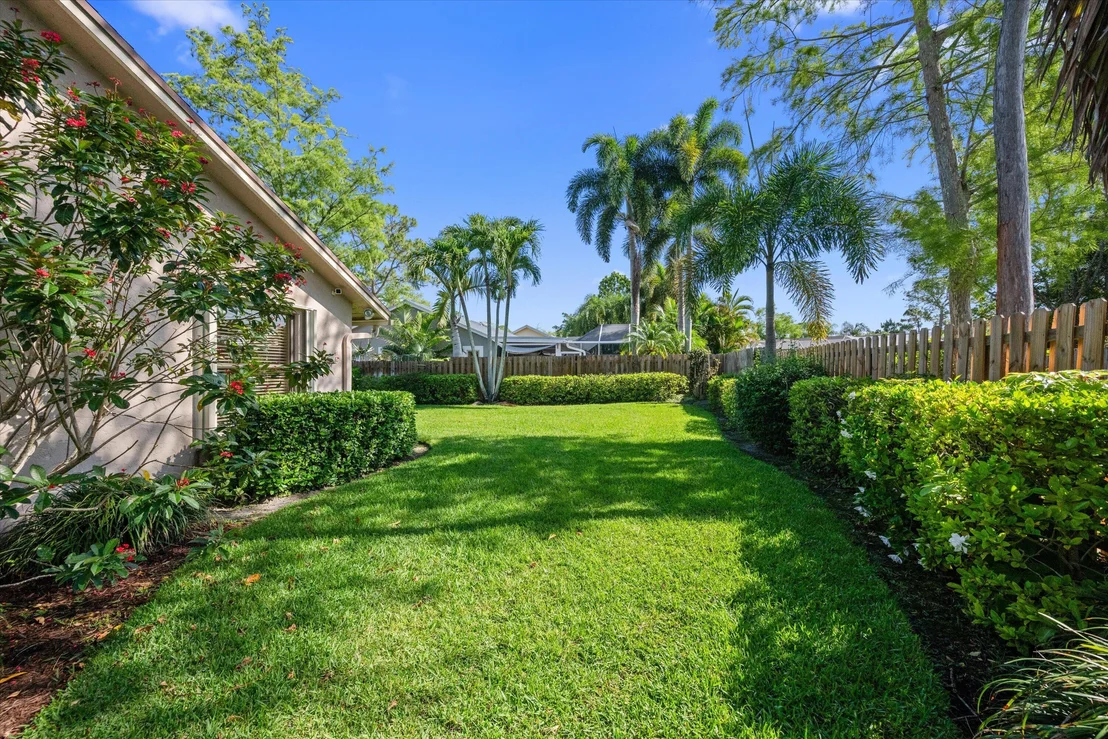Photo of 657 Juniper Place