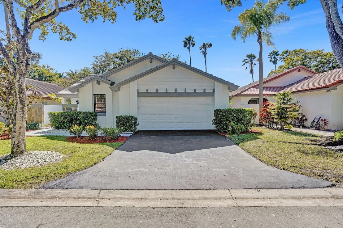 Photo of 2183 Montpeliar