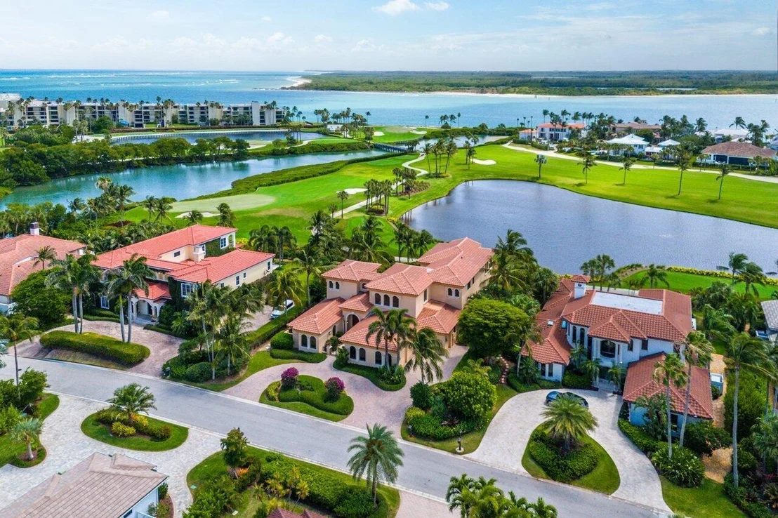 Photo of 6971 SE Harbor Circle