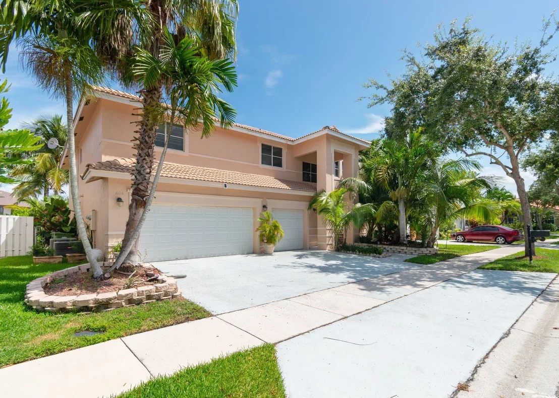 Photo of 804 Crestview Circle