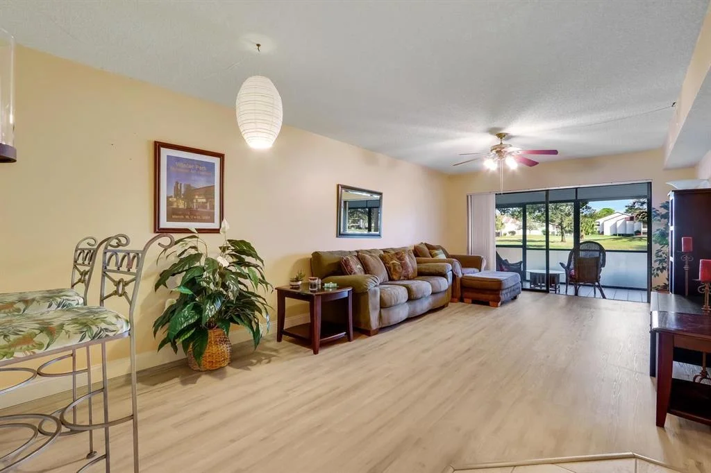 Photo of Unit D at 501 Pinecrest Circle