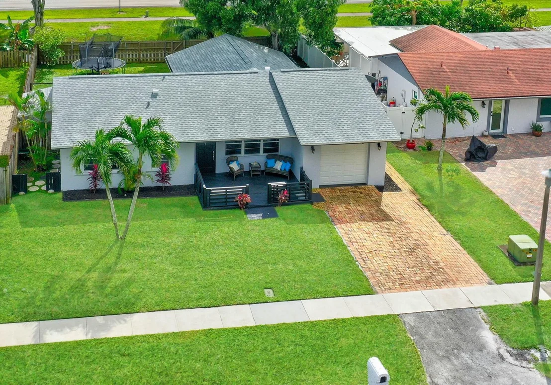 Photo of 9130 Saddlecreek Drive