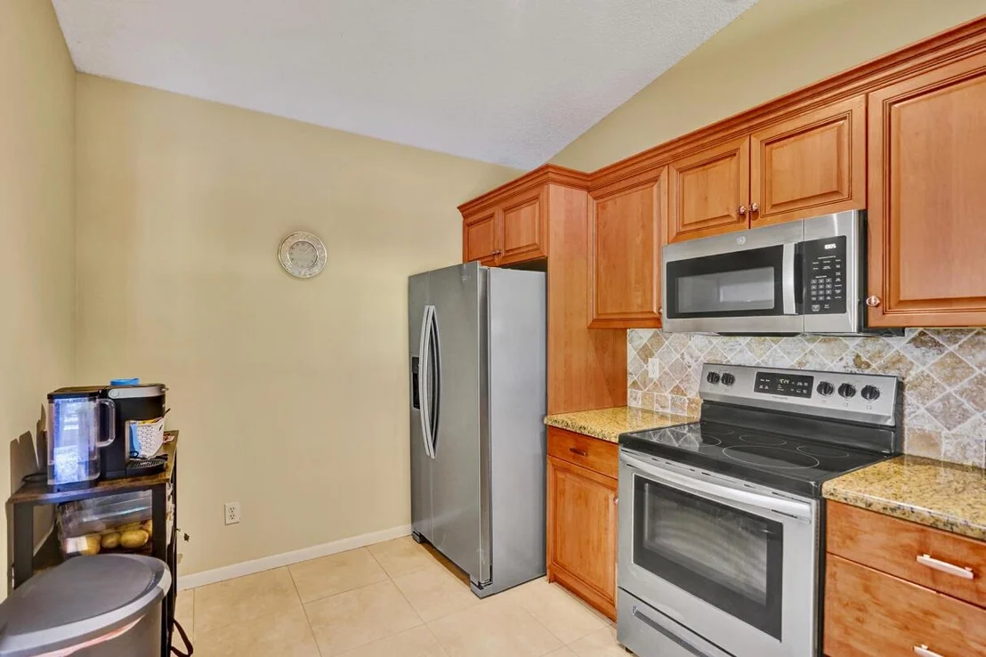 Photo of 124 Mayfair Lane
