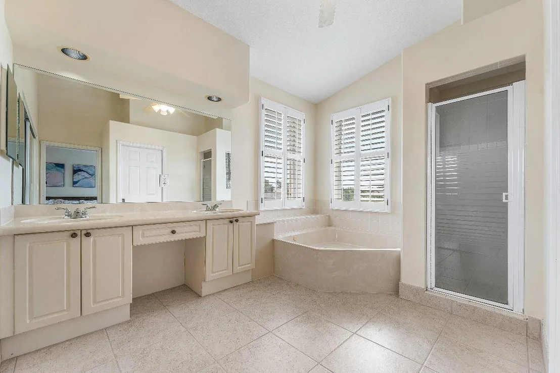 Photo of 6092 Indian Forest Circle