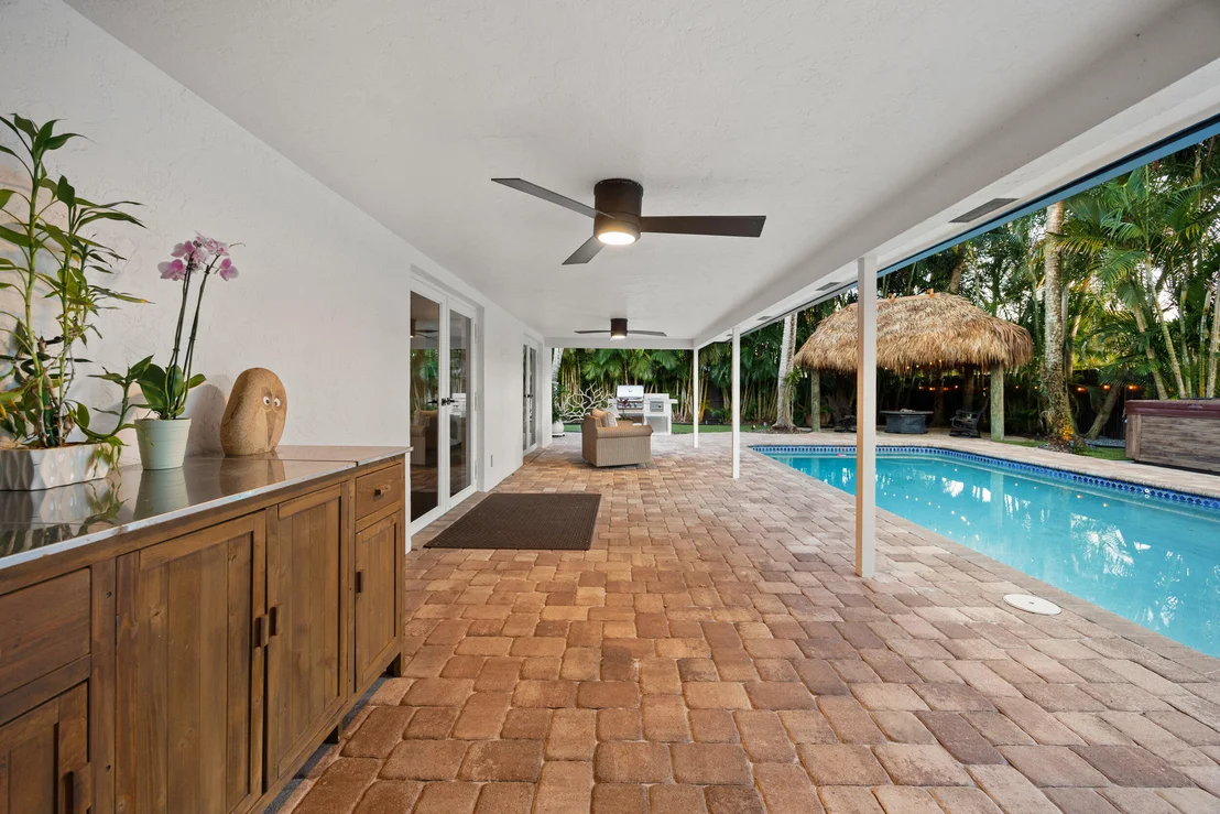 Photo of 3544 Lakeview Drive