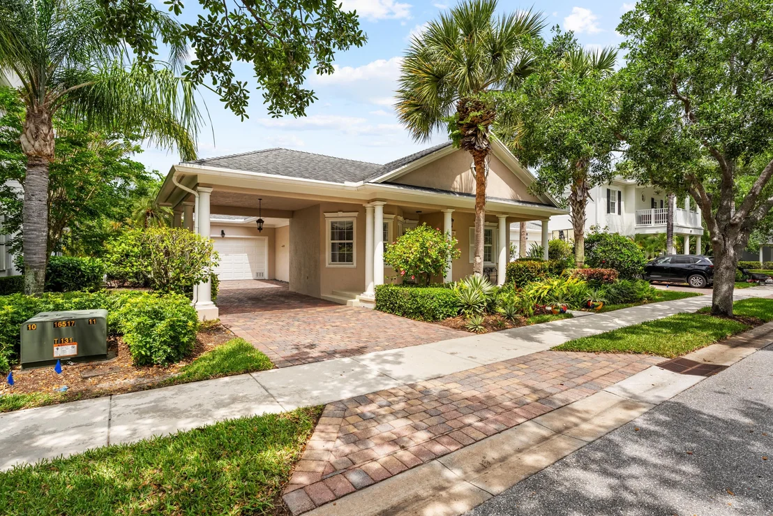 Photo of 326 Caravelle Drive