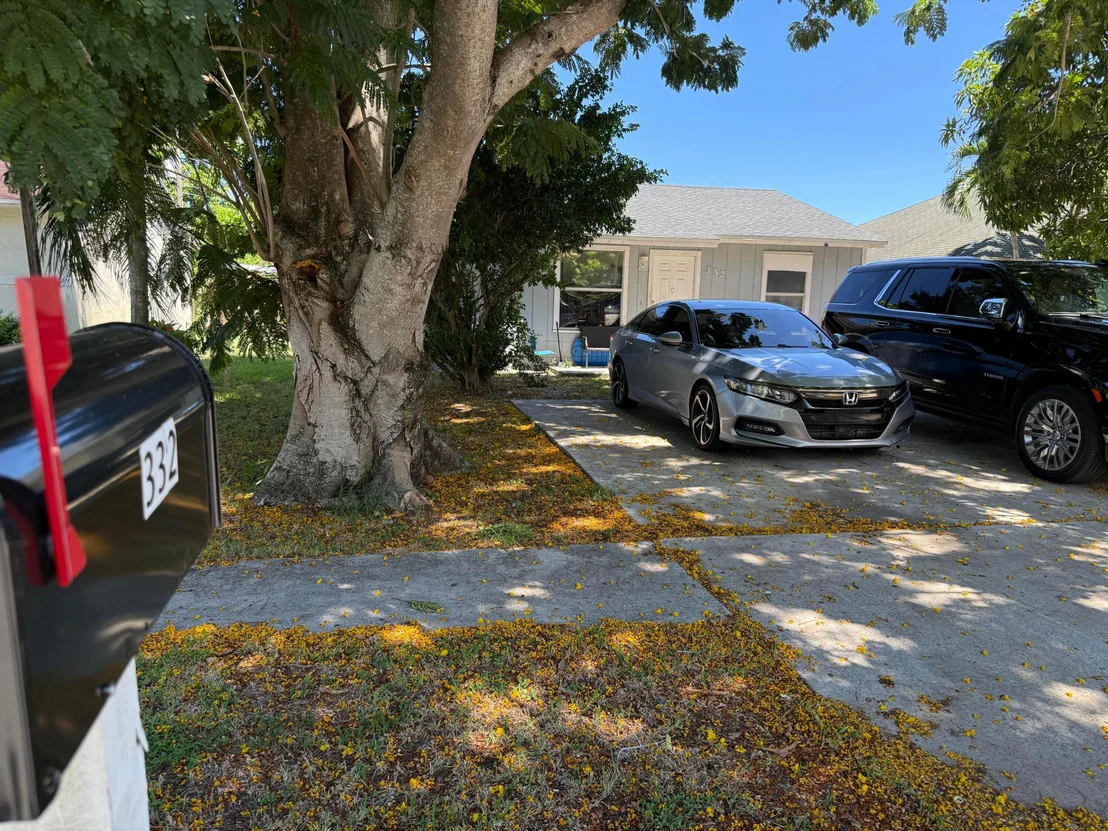 Photo of 332 Fleming Avenue