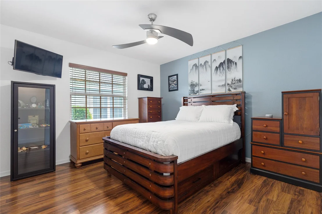 Photo of 5494 Pine Creek