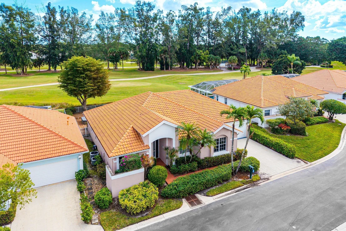 Photo of 230 Eagleton Estate Boulevard