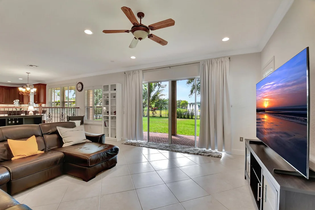 Photo of 10749 Castle Oak Drive