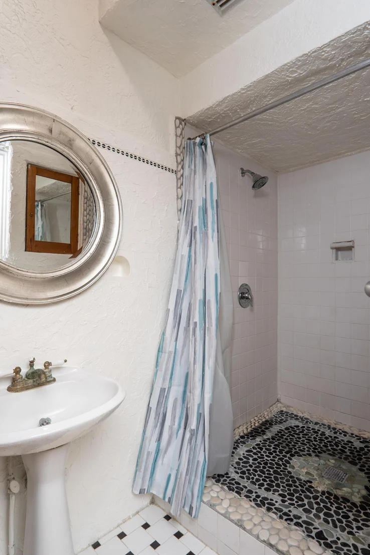Photo of 302 Fordham Drive