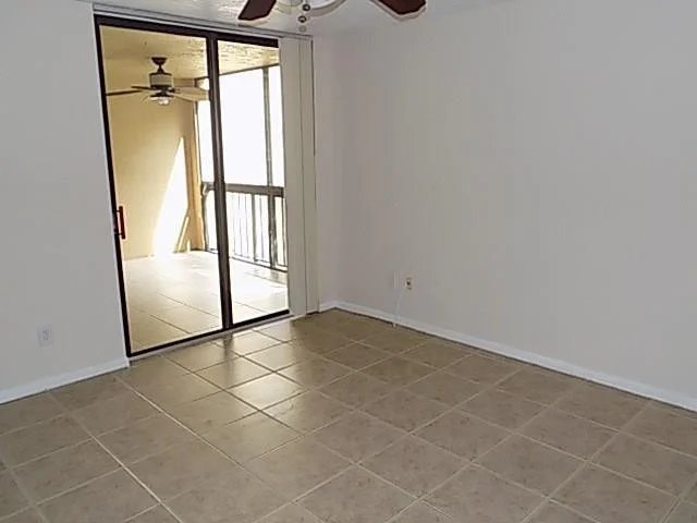 Photo of Unit F306 at 950 Lavers Circle