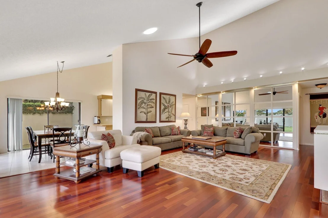 Photo of 408 River Edge Road