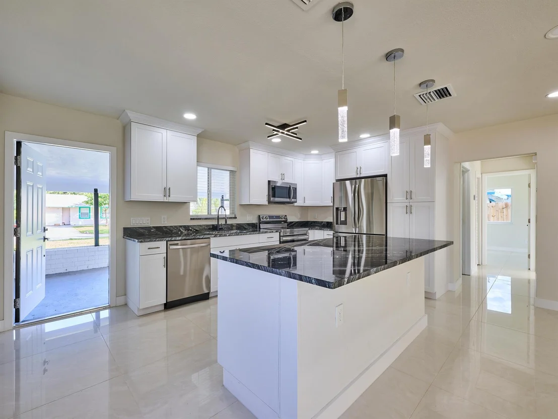 Photo of 168 SE 27th Place