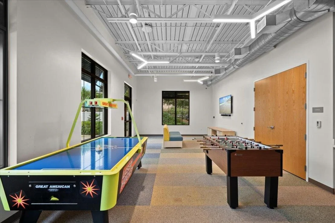 Photo of 443 Beacon Street
