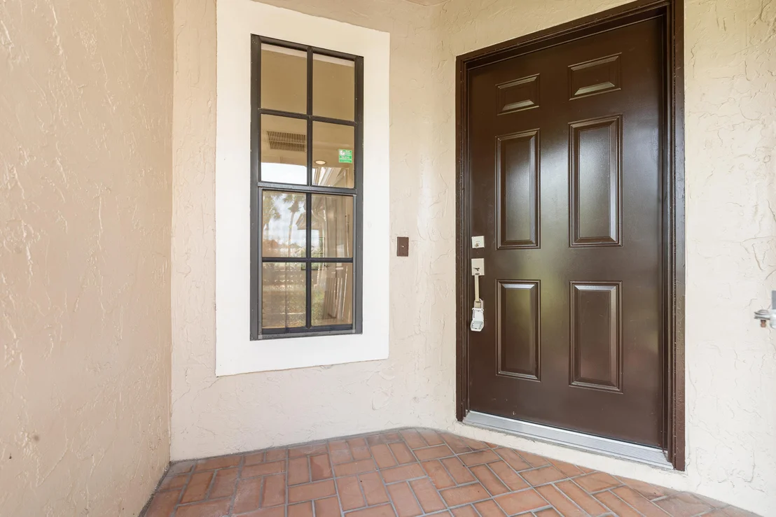 Photo of 7219 Le Chalet Boulevard