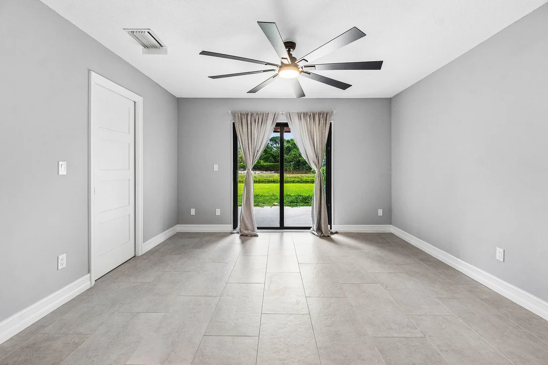 Photo of 120 Mayfair Lane