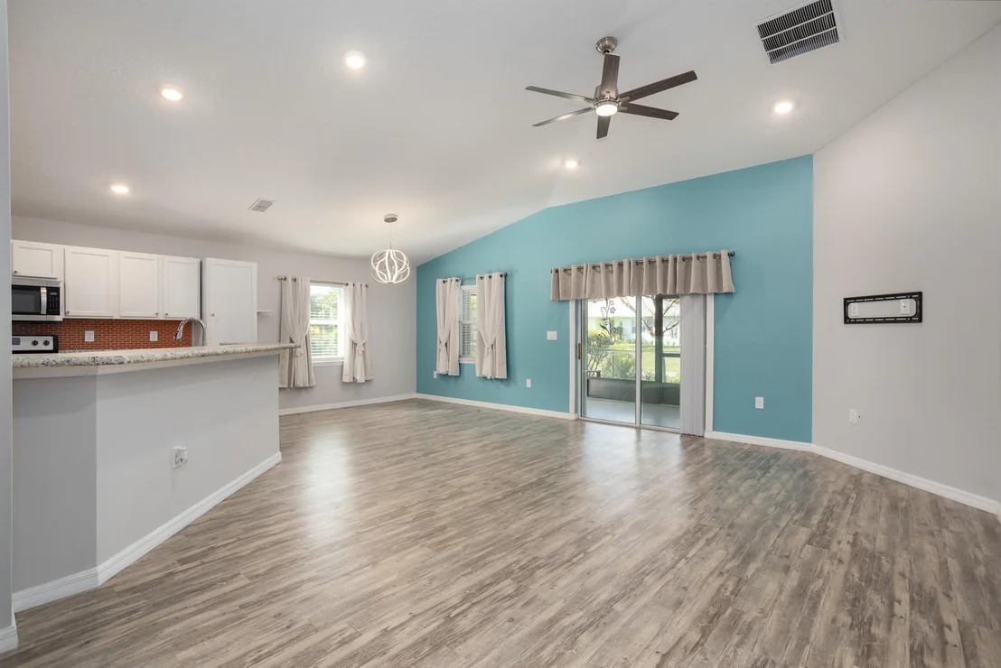 Photo of 348 Sandcrest Circle