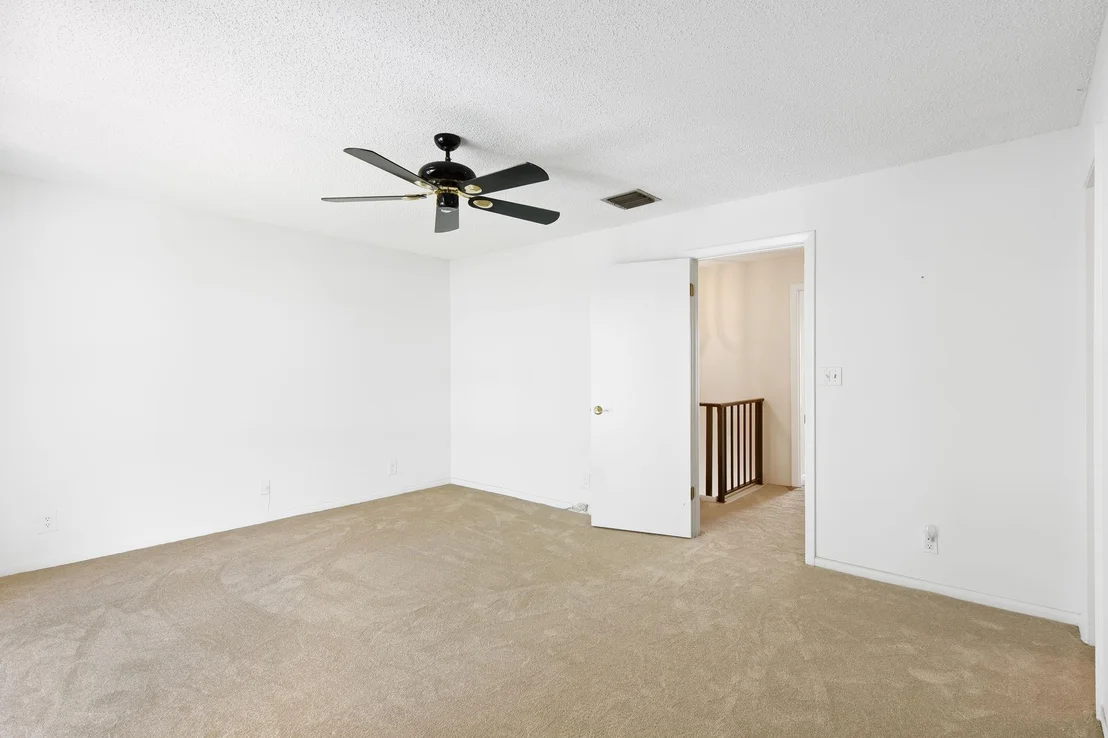 Photo of Unit 263 at 3012 Willow Lane