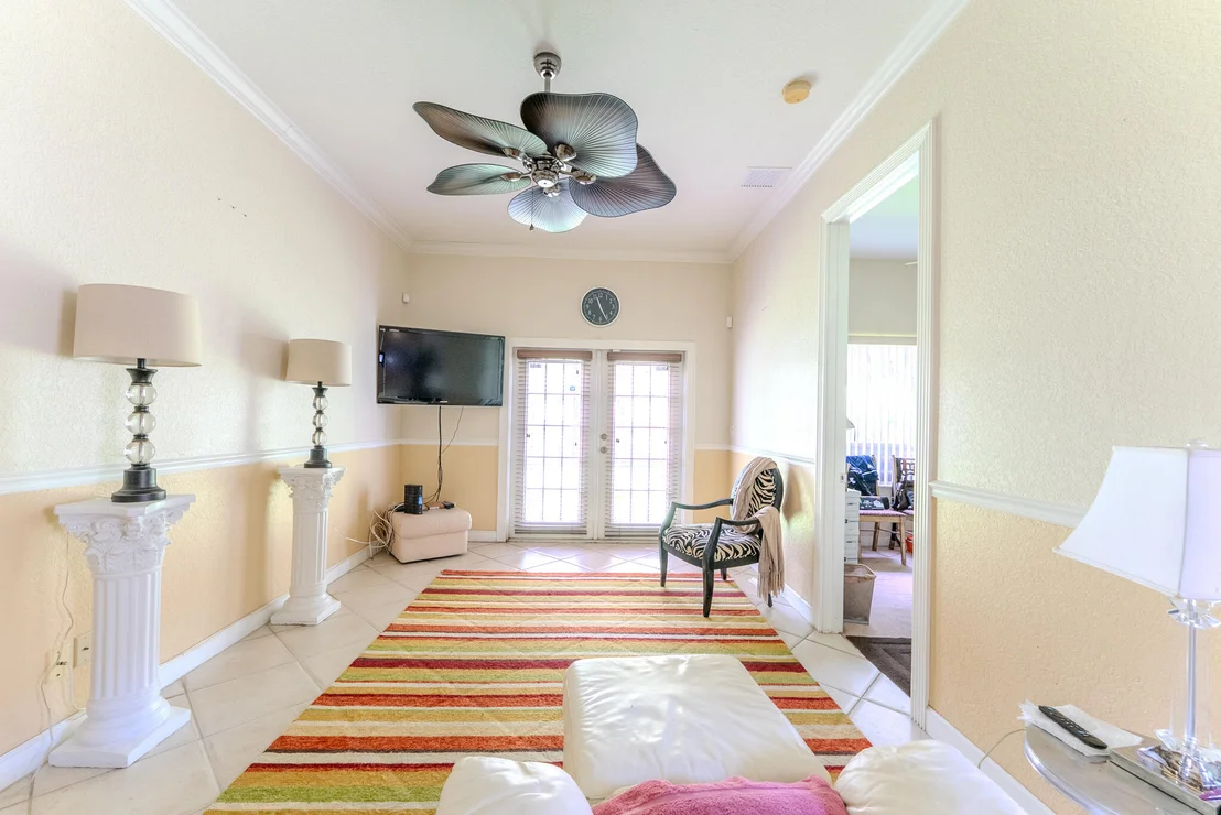 Photo of 409 NW 9th Avenue
