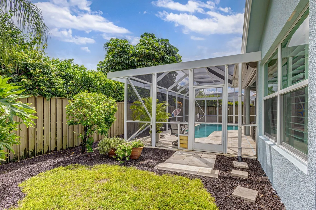 Photo of 271 Eagleton Estates Boulevard