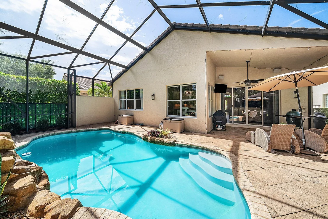 Photo of 8564 BREEZY OAK Way