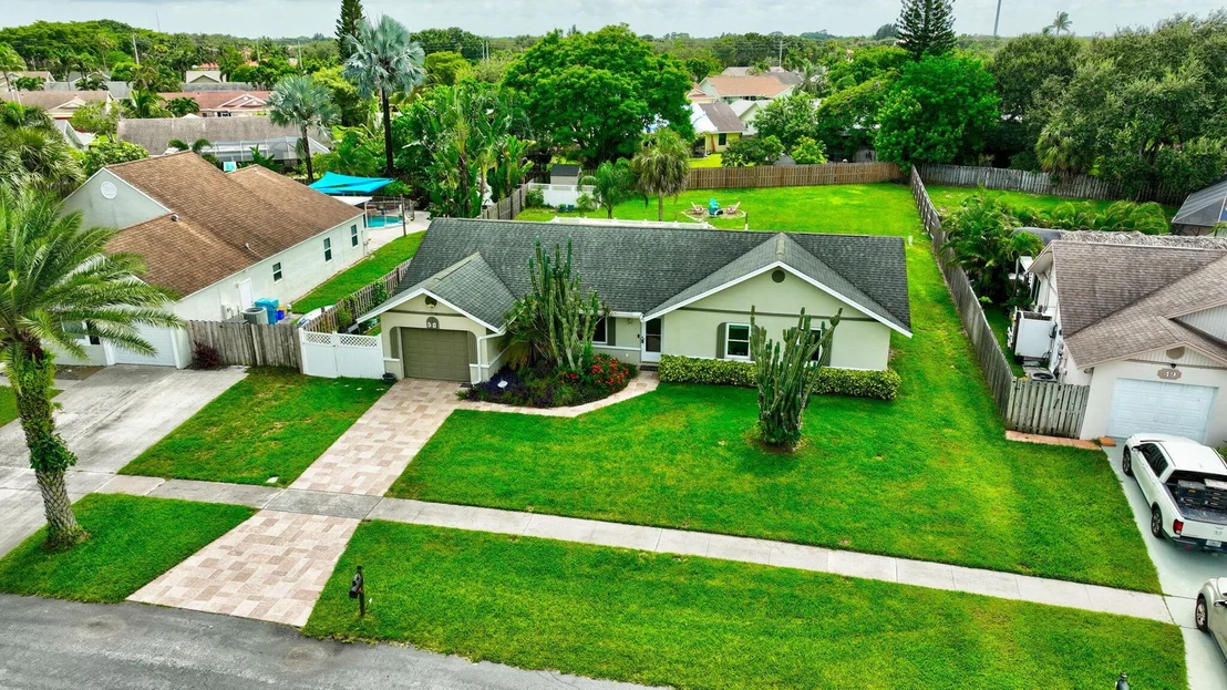 Photo of 50 Cedar Circle