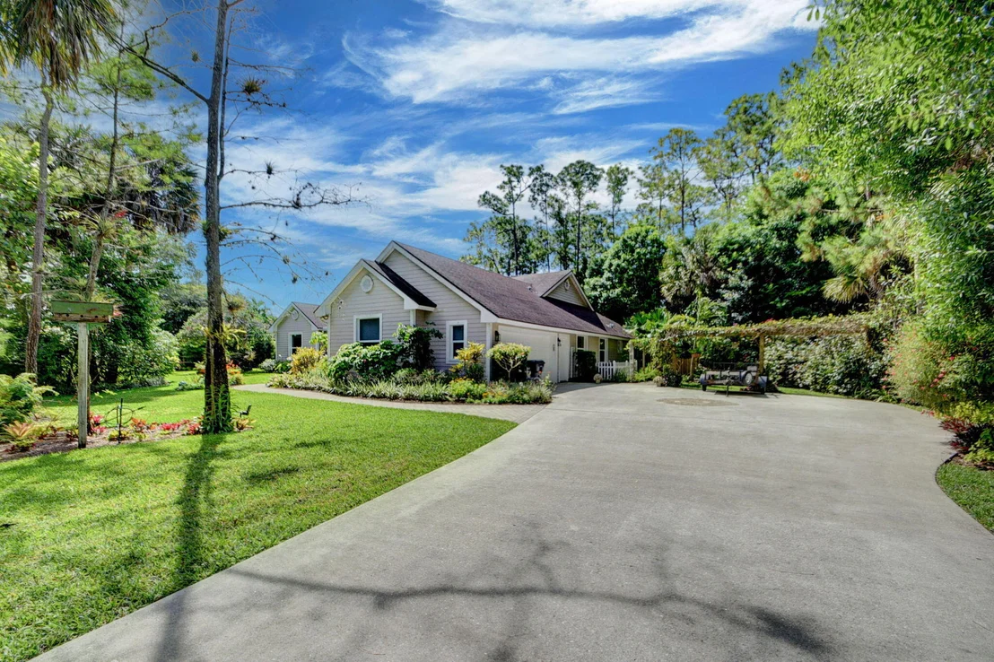 Photo of 14022 Greentree Trail