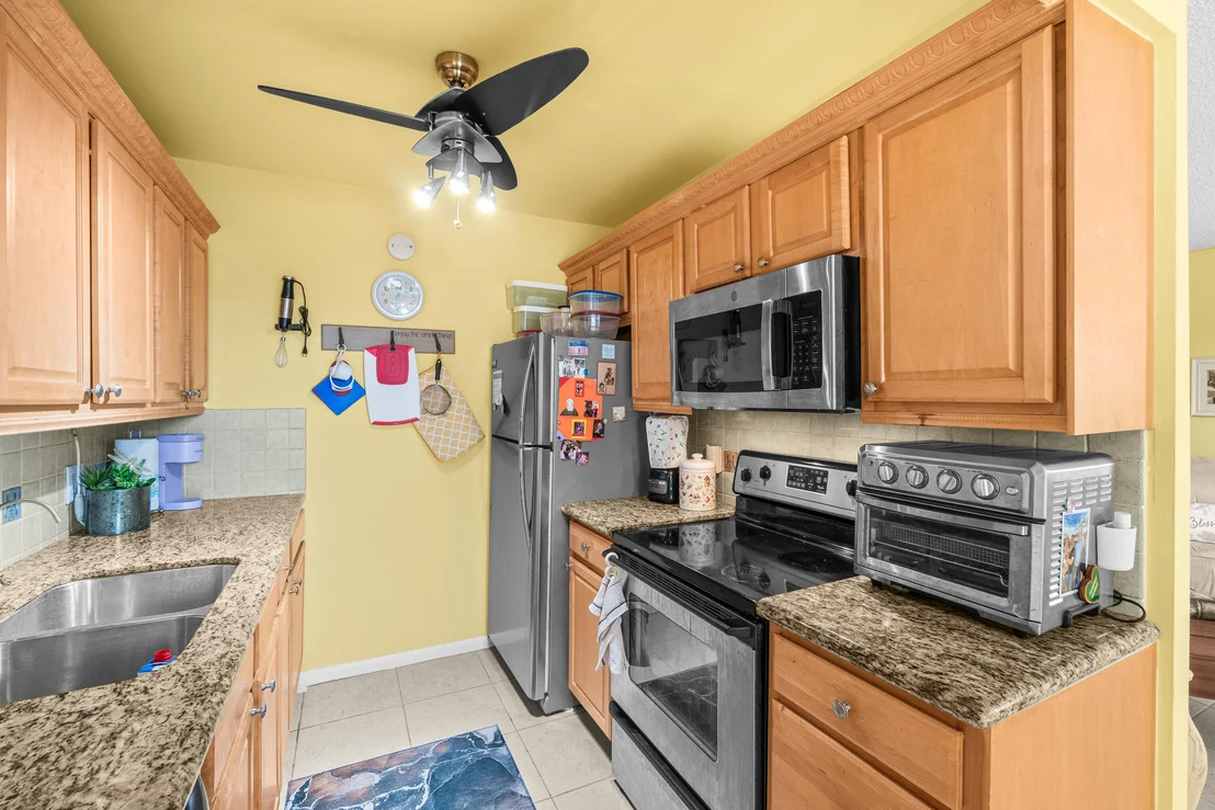 Photo of Unit D at 4070 Guildford D