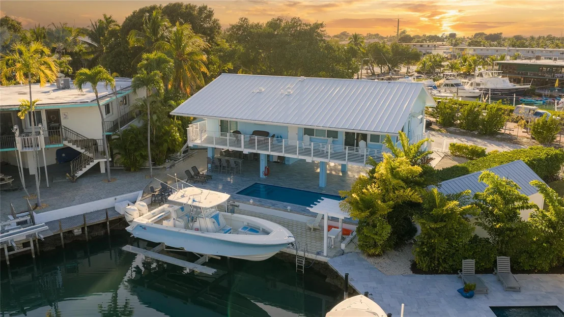 Photo of 102 Harbor Drive