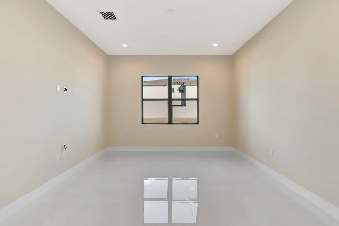 Photo of 9452 Riverside Park Drive