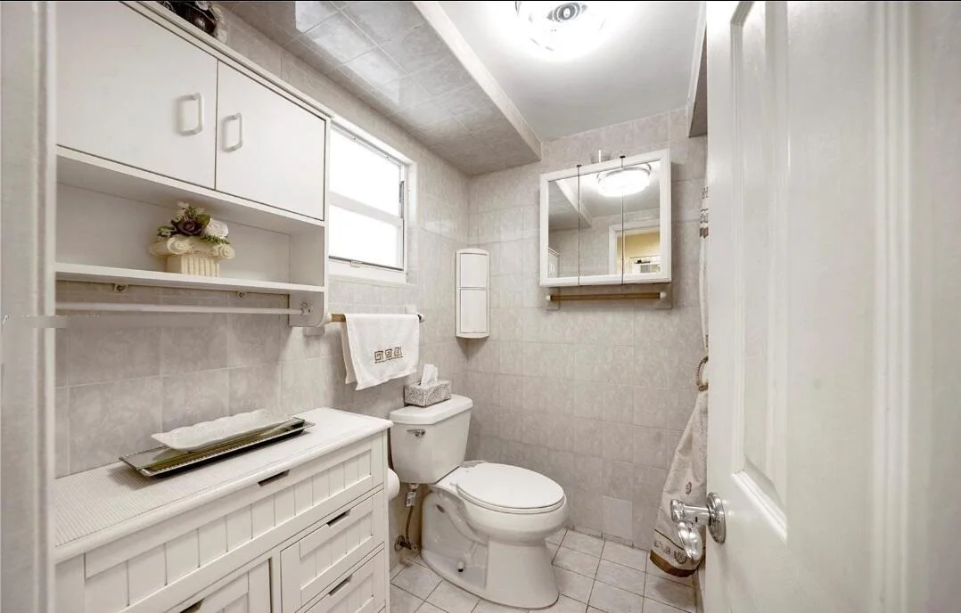 Photo of 1371 W 32nd Street