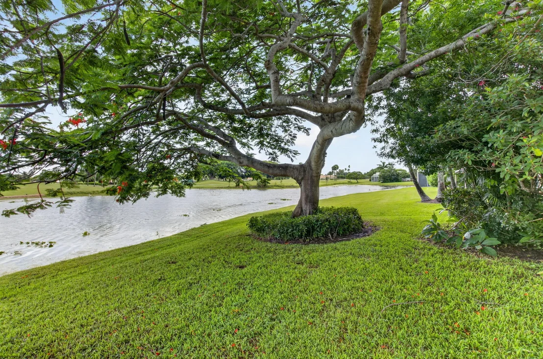 Photo of 5866 Bay Hill Circle