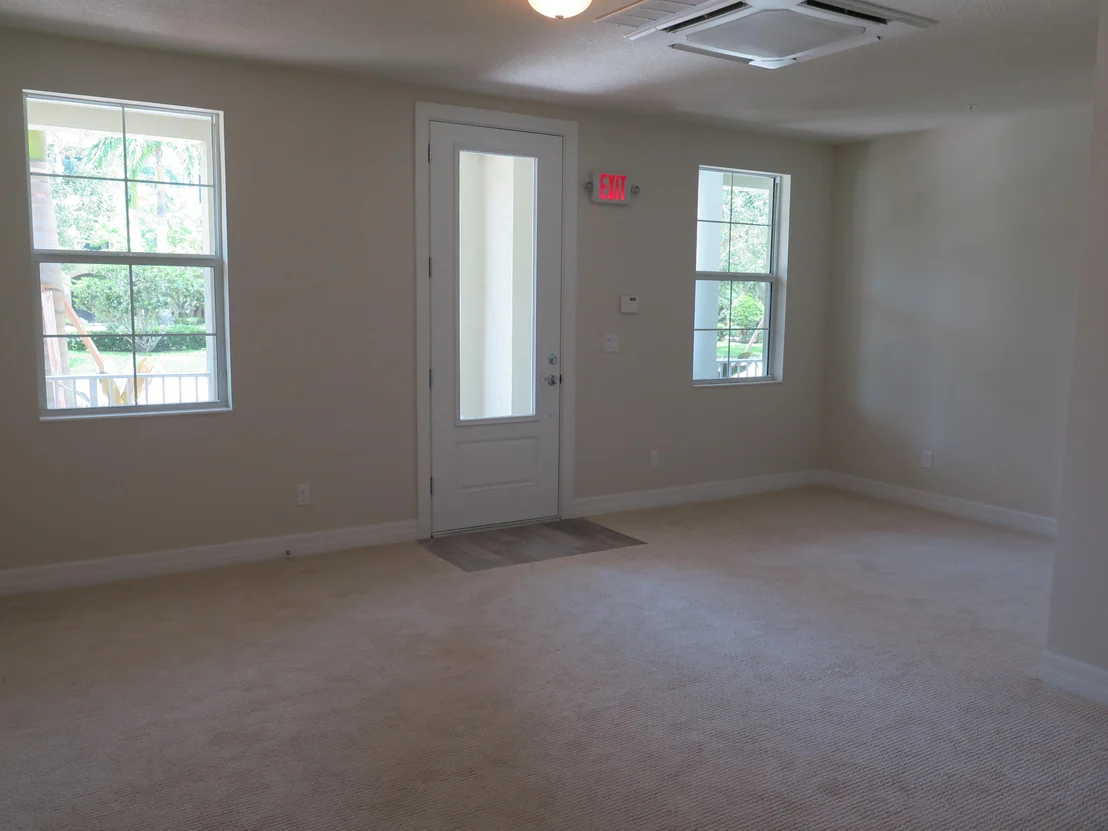 Photo of 1072 Community Drive