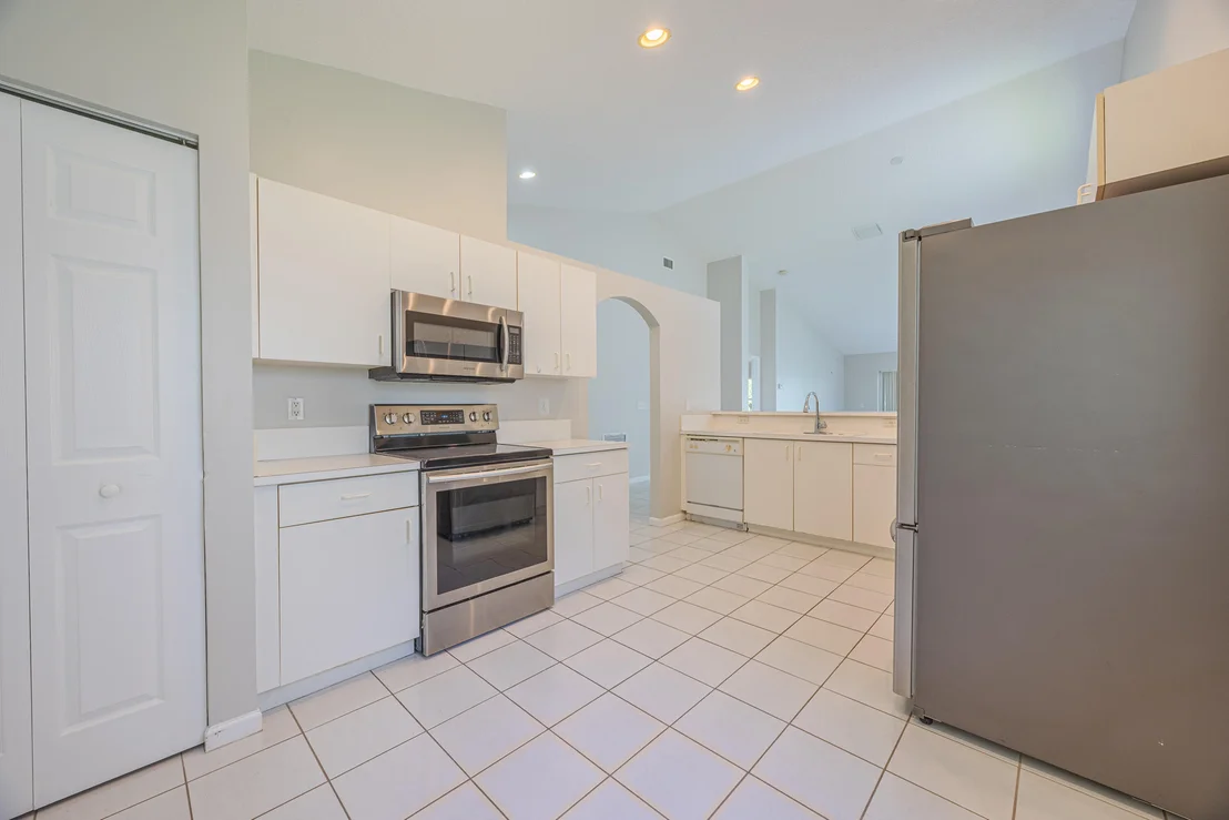 Photo of 12934 Hampton Lakes Circle