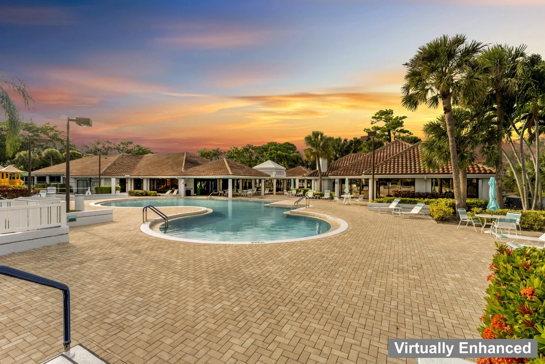 Photo of 2705 Pointe Circle