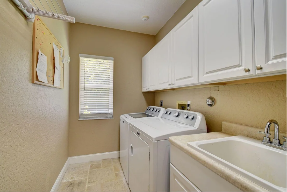 Photo of 2753 Hampton Circle S
