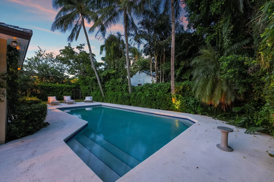 Photo of 274 Monterey Road