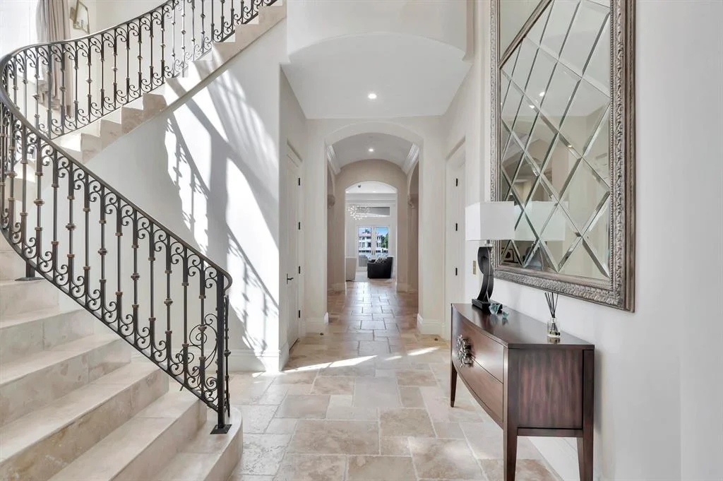 Photo of 4022 S Ocean Boulevard