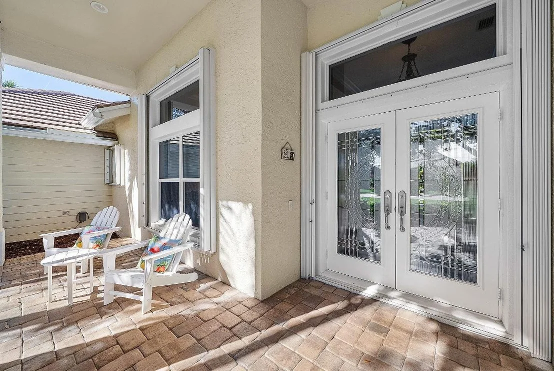 Photo of 18670 SE Lakeside Way