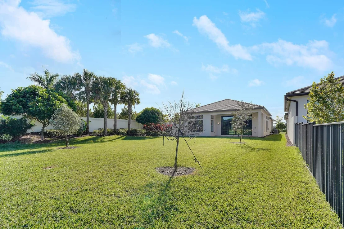Photo of 9223 Mountain Pine Grove
